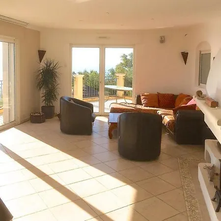 Saint-peire-sur-mer Sleeps 8 Pool Wifi Saint-Peïre-sur-Mer